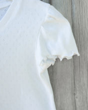 Load image into Gallery viewer, Daisy Tee